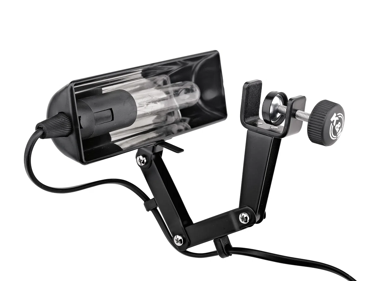 K&M 122e Notenpultleuchte Schwarz – 16 cm Stahl-Lampenschirm, 2500 Lux Helligkeit, max. 25 W, 2 m Kabel-Länge