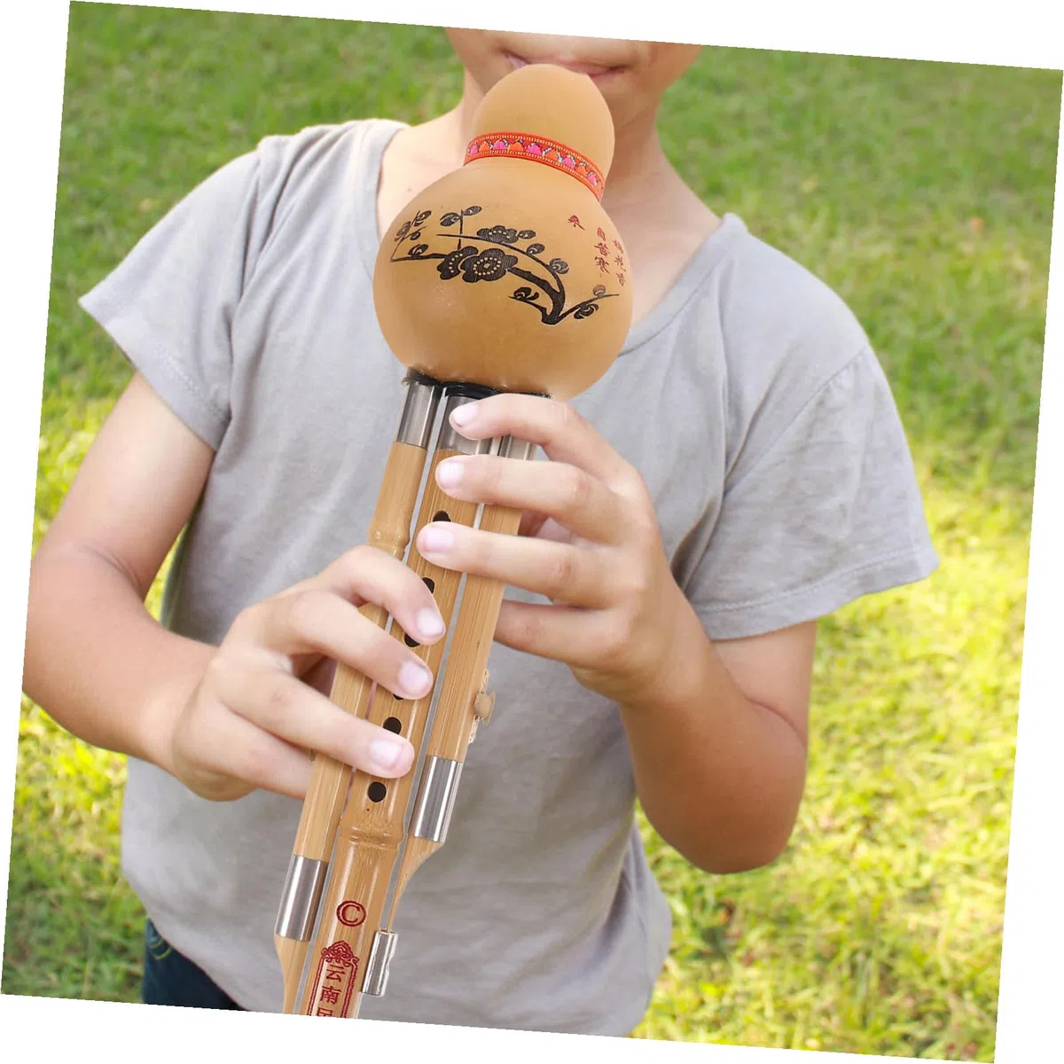 Chinesisches Handgefertigtes Hulusi Bambusblasinstrument C Tonart mit Zwei Sub und Einem Plunger Leicht zu Lernen und Elegantes Design für Musikliebhaber und Zufälliger Stil