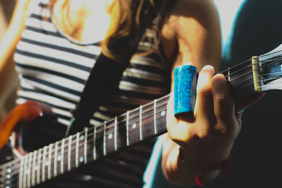 Blue Lagoon Gitarre Slider Keramic Mittel