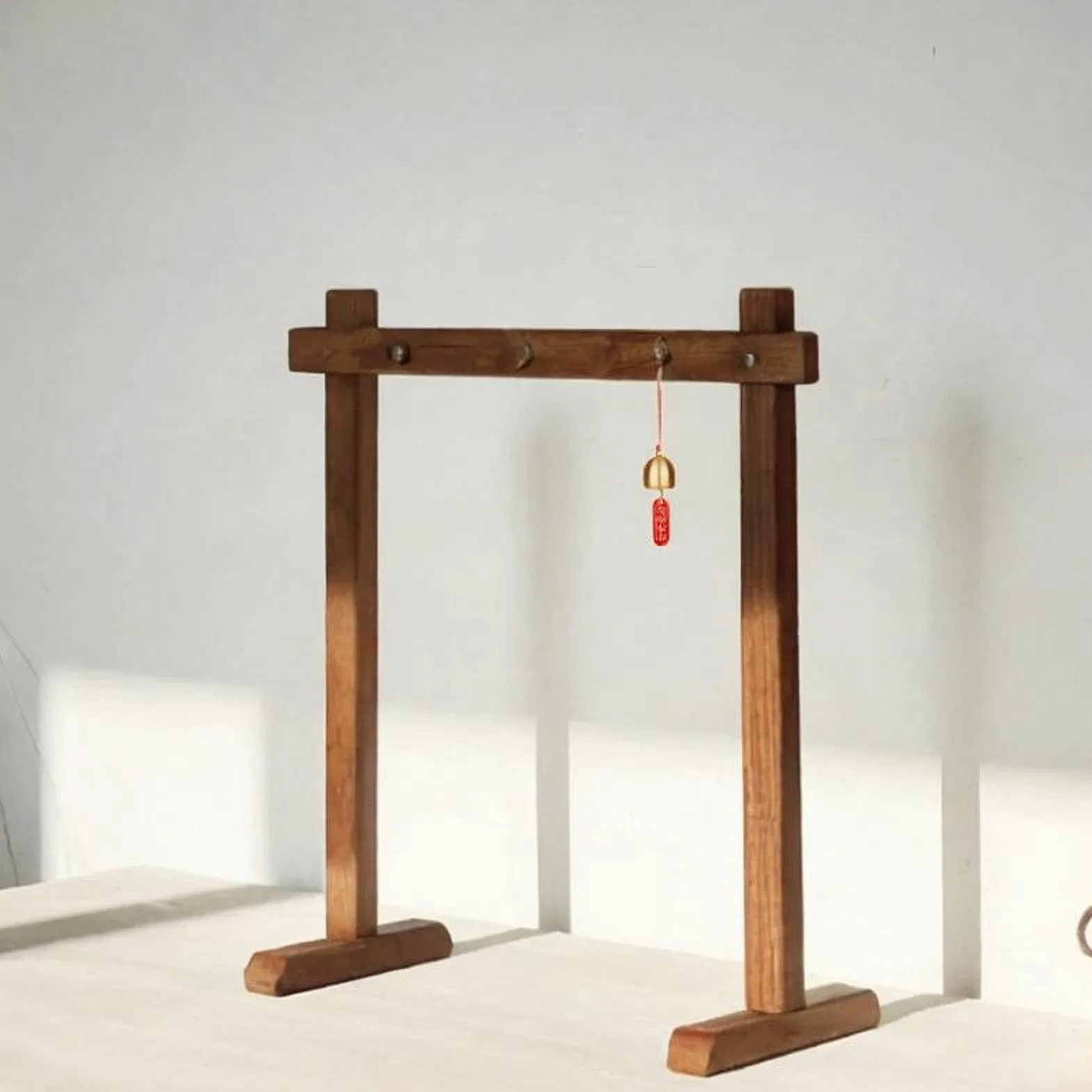 Milageto Wind -Chime -Stand, Gong -Ständer, tragbarer Ornament -Display -Rahmen mit Basisschmuck -Display -Rack für Desktop -Innenraum im Freien im Freien, L