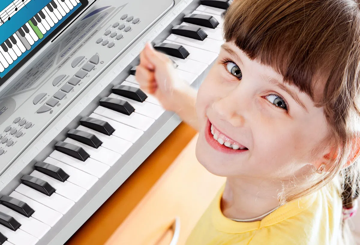 McGrey BK-4910SR Keyboard - Einsteiger-Keyboard 49 Tasten - mit 16 Sounds & 10 Rhythmen - 8 Percussion-Sounds & 6 Demo-Songs - Mikrofon & Notenhalter - Silber