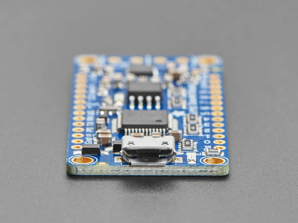 Adafruit Audio FX Sound Board + 2x2W Verstärker, WAV/OGG Trigger, 16MB, 2217