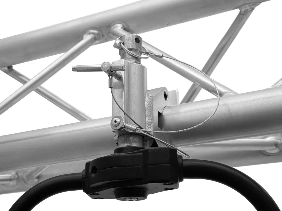 EUROLITE TPTV-1 Klammer silber | Montageklammer mit TV-Zapfen-Aufnahme (28mm), Maximallast WLL 250 kg