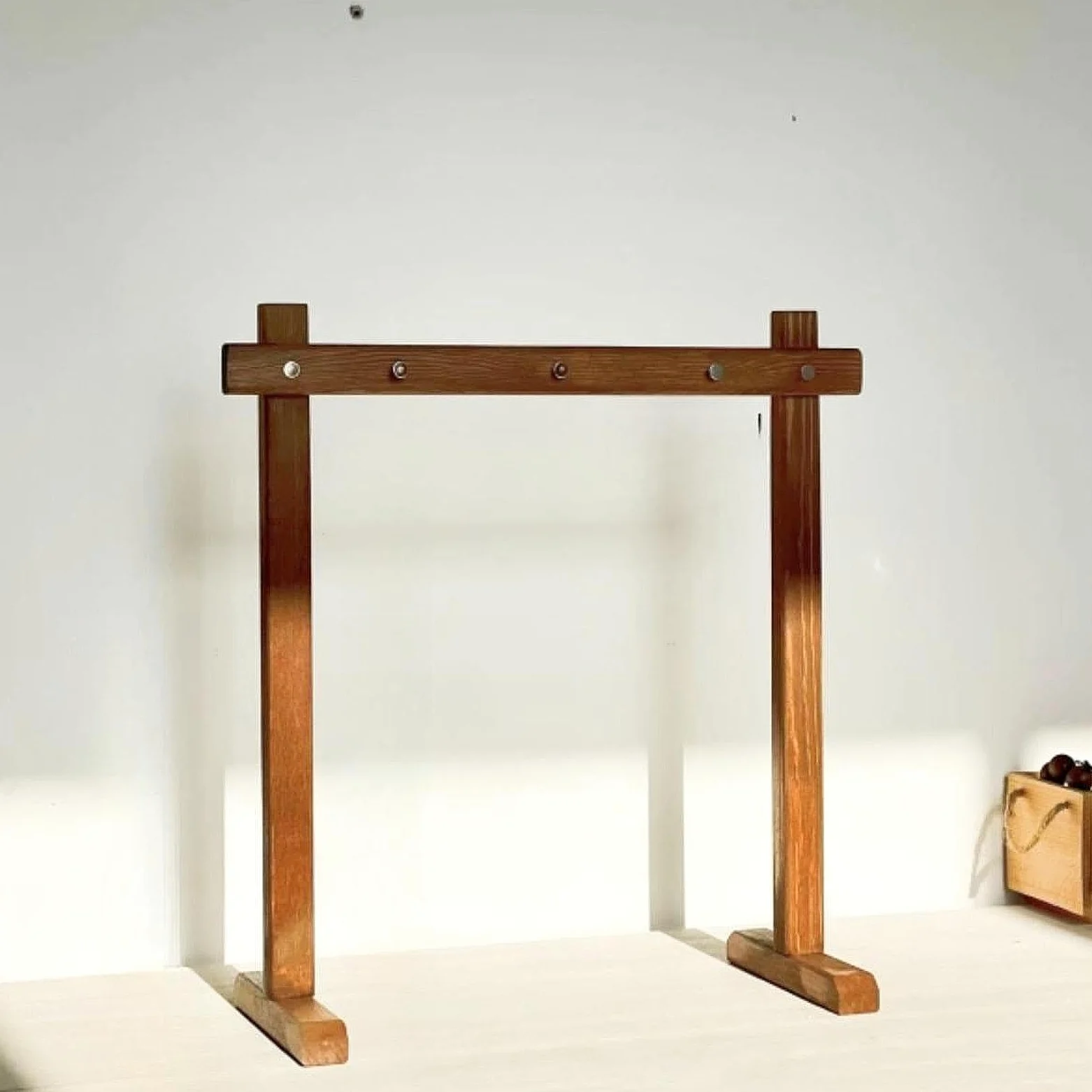 Milageto Wind -Chime -Stand, Gong -Ständer, tragbarer Ornament -Display -Rahmen mit Basisschmuck -Display -Rack für Desktop -Innenraum im Freien im Freien, L