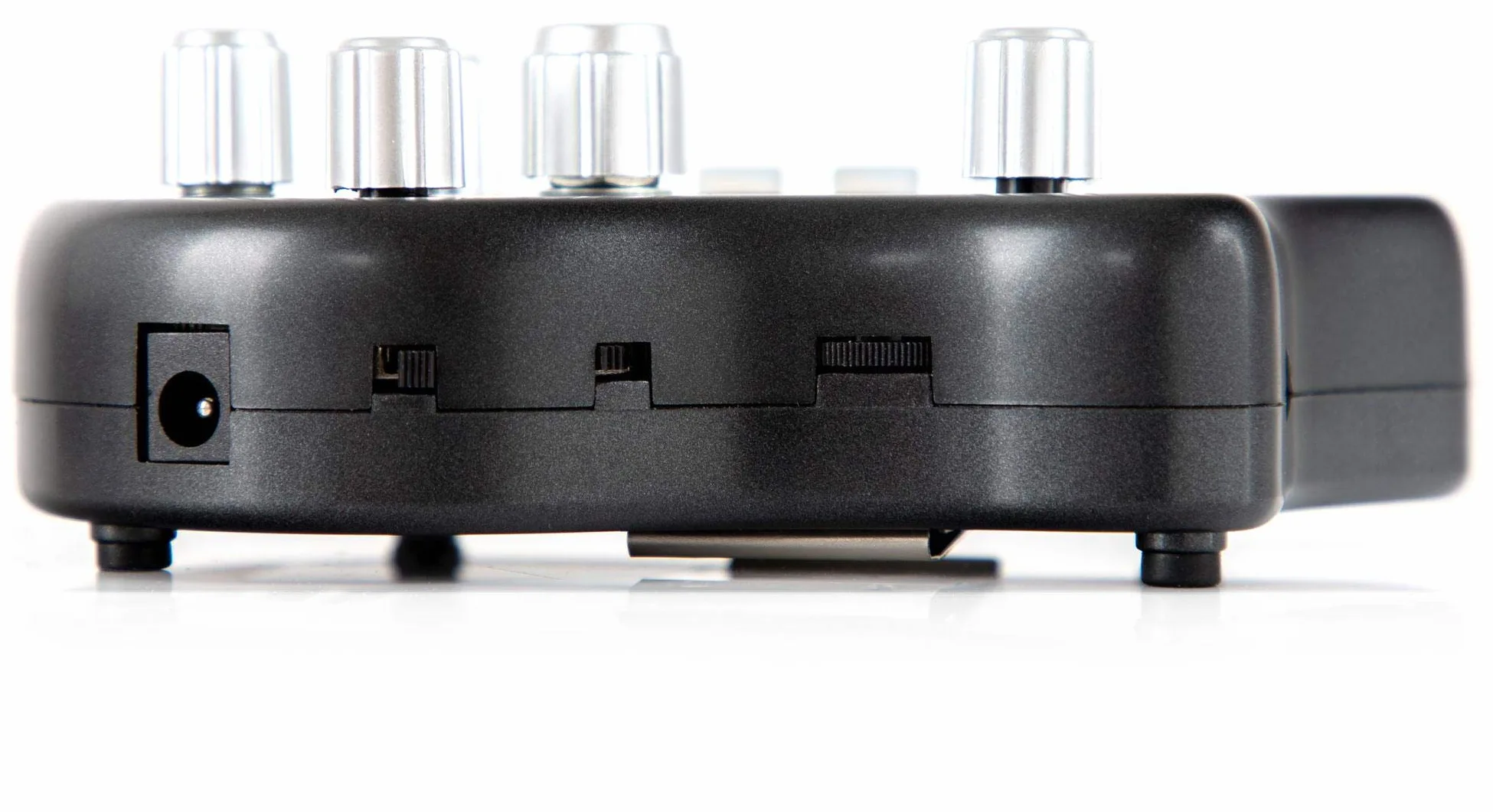 Rocktile GP-10 Gitarren Multieffekt Gerät/Kopfhörer-Verstärker Amp (8-Effekttypen und Drum-Loop Player mit 40 Rhythmen, Gürtelclip, Stromversorgung per Netzteil/Batterien)