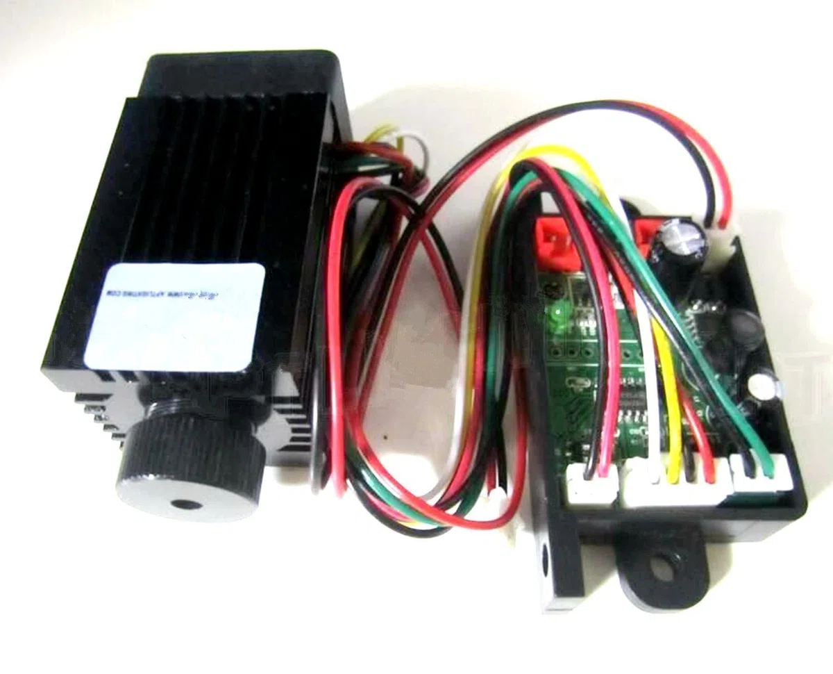 200mW 532nm grünes Laser-Modul/Fokus DC12V TTL/Kühlkörper