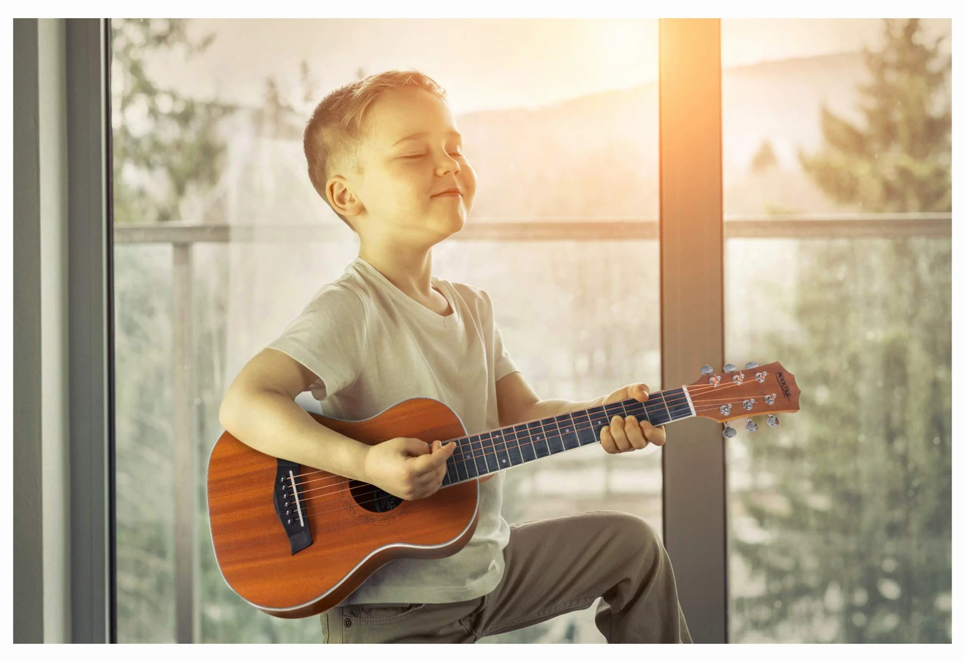 Rocktile G-10 NT Guitarlele Natur - Westerngitarre im Reiseformat - Decke: Zeder - Boden & Zargen: Mahagoni - Hals: Okoume - Mensur: 51 cm - Offenporiges Finish in Natur