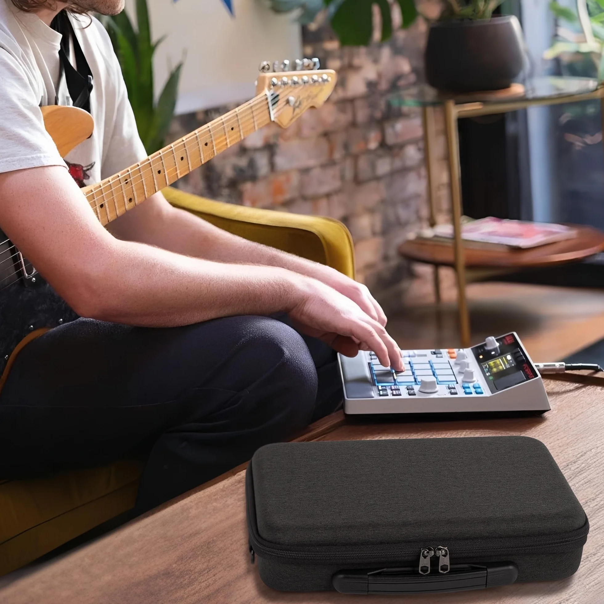 GEEKRIA Hartschalen-Reisekoffer kompatibel mit Akai Professional MPC Sample Portable Groovebox, Audio-Sampler Transporttasche (Dunkelgrau)